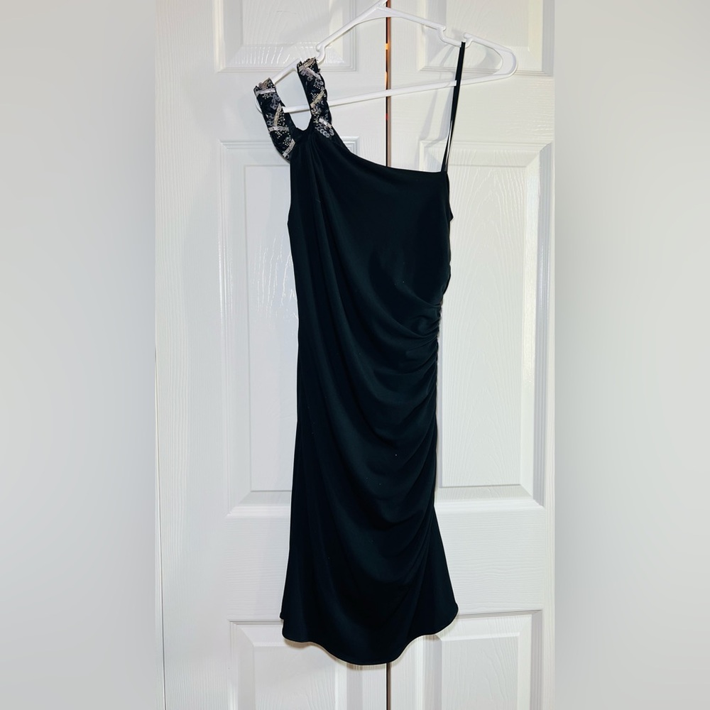 Laundry by Shelli Segal Beaded One Shoulder Gown Black Jersey Size 6 Mini Dress
